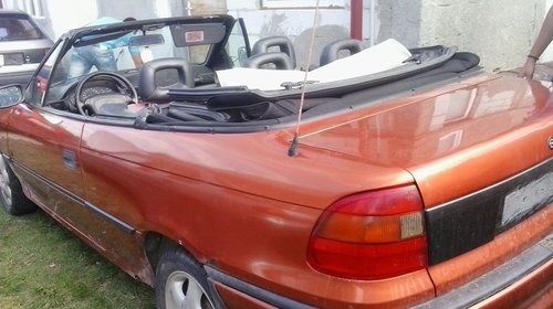 Geamuri spate Opel Astra F Cabrio