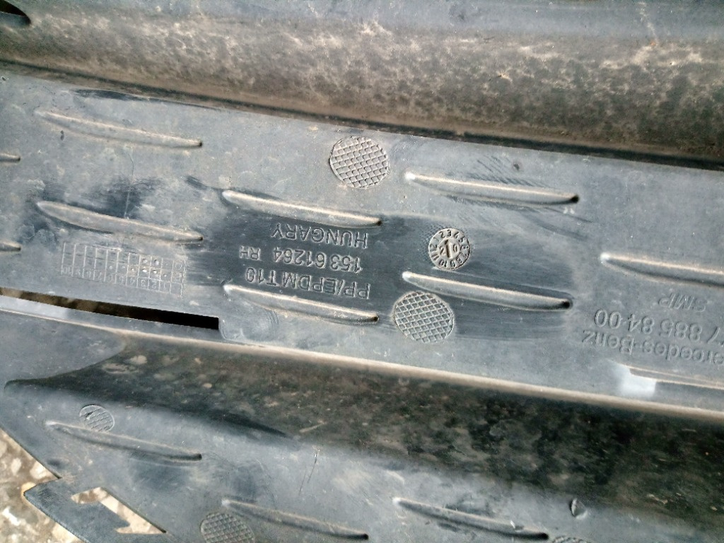 Grila bara dreapta Mercedes A-class W177