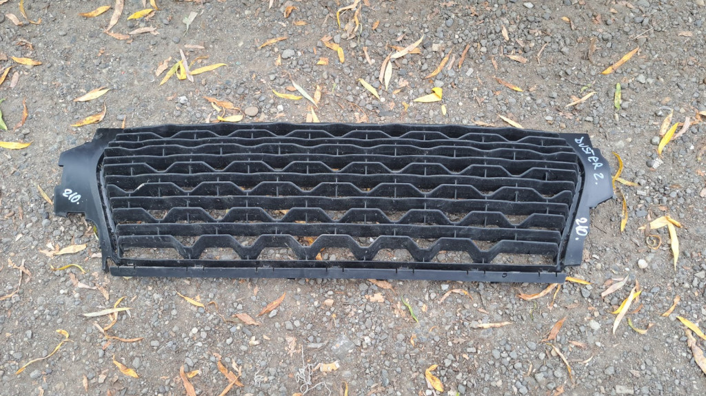 Grila bara fata Dacia Duster HJD cod 622545490R