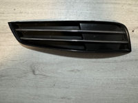 Grila bara fata Dreapta pentru Audi A8 D4/4H,An 2012,Cod 4H0807680M/4H0 807 680 M