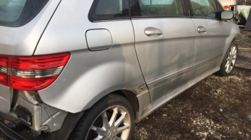 Grila bara fata Mercedes B-CLASS W245 2006 Limuzina B200