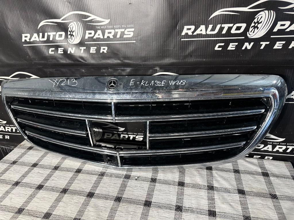 Grila bara fata Mercedes Benz E Class W213 2014/2015/2016