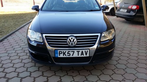 Grila Bara Fata Passat B6 inferioara 2007