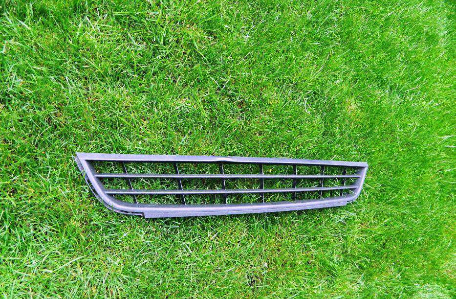 Grila bara fata VW Jetta model 2011-2014