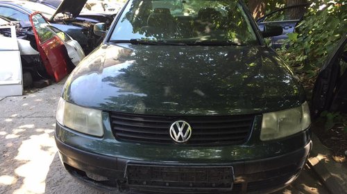 Grila bara fata VW Passat B5 1998 berlina 1.6