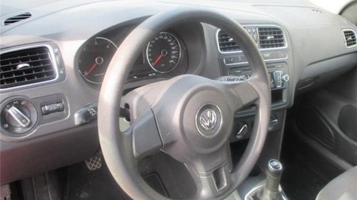 Grila bara fata VW Polo 6R 2011 Hatchback 1.6 TDI