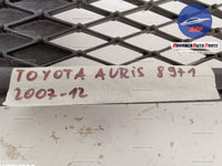 Grila bara inferioara originala in stare buna Toyota Auris 1 2006 2007 2008 2009 53112-02250