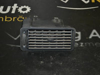 GRILA BORD LATERALA DREAPTA VOLKSWAGEN GOLF 4 HATCHBACK 2001 1.9 TDI 66KW 90 CP COD MOTOR ALH