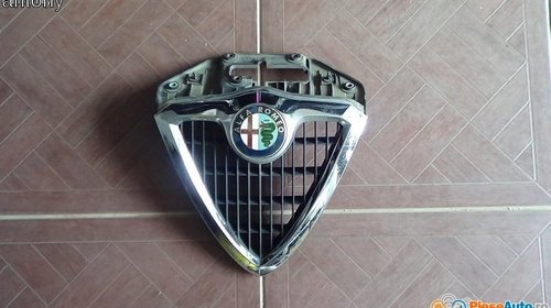 Grila Capota Alfa Romeo 156