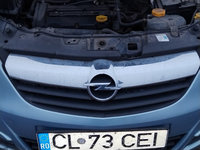Grila capota cu emblema Opel Corsa D 2008 1.3 CDTI Z13DTJ 55KW