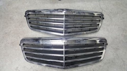 Grila capota mercedes W212 A2128800583