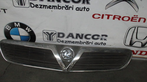 GRILA CAPOTA OPEL VECTRA C