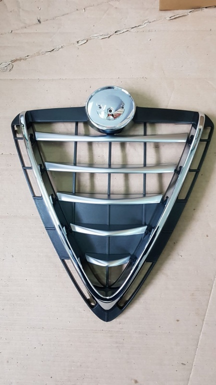 Grille De Garde-Boue Avant Gauche – Compatible Alfa Romeo Giulietta 2010-2016 (Côté SX)