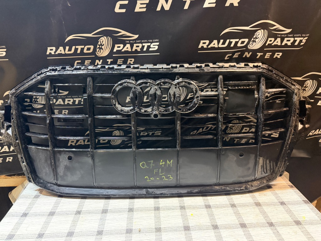 Grila centrala Audi Q7 4M Facelift SHADOW LINE 2020/2021/2022/2023/2024