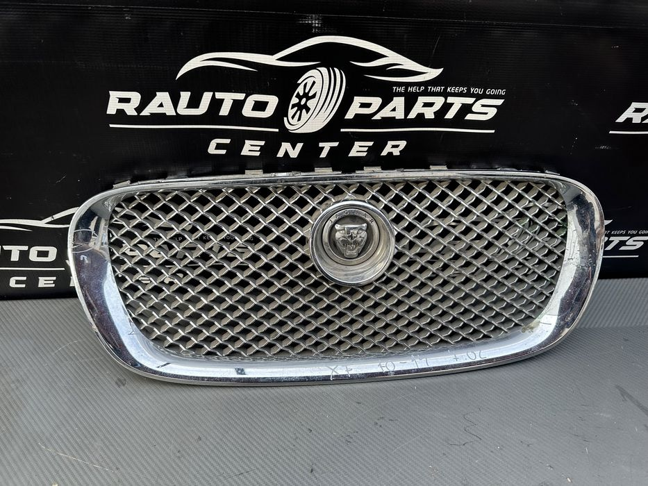 Grila centrala bara fata Jaguar XF 2010/2011/2012/2013/2014