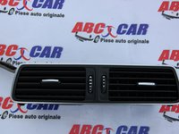 Grila centrala bord VW Passat B7 2.0 TDI model 2012