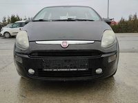 GRILA CENTRALA,CAPOTA Fiat Punto,2011,1.3,84CP,negru 750/A,COD412