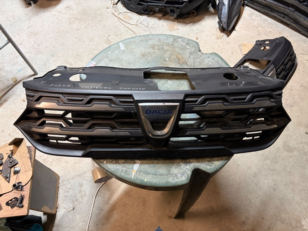 Grila centrala Dacia Jogger Sandero Stepway 3 2020/2021/2022