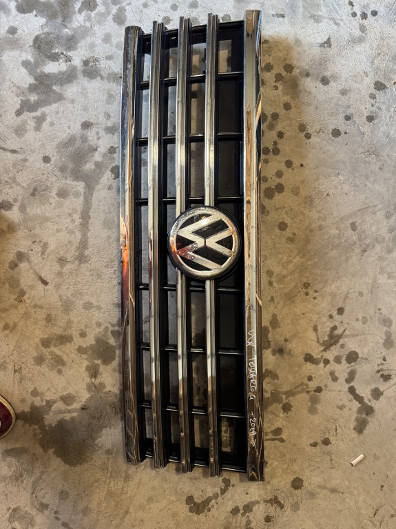 Grila centrala + emblema Volkswagen Touareg R-Line 3 CR 2018/2019/2020/2021/2022