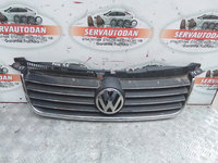 Grila centrala fata Volkswagen Passat B5 1.9 Motorina 2003, 3B0853562