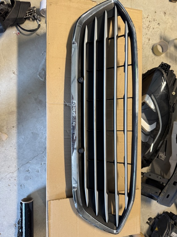 Grila centrala Ford Focus Mk4 Crom 2018/2019/2020/2021/2022