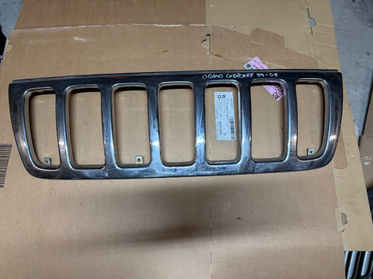 Grila centrala Jeep Grand Cherokee 1999/2000/2001/2002/2003/2004/2005