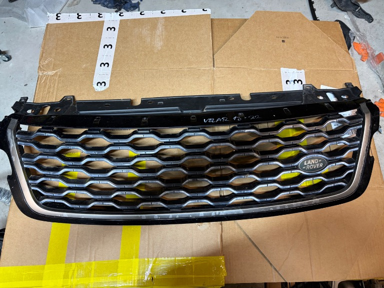 Grila centrala Land Rover Range Rover Velar L560 2018/2019/2020/2021/2022/2023