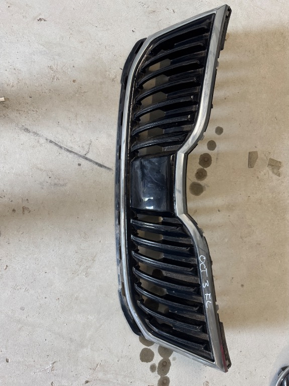 Grila centrala Skoda Octavia 3 FACELIFT 2016/2017/2018/2019/2020