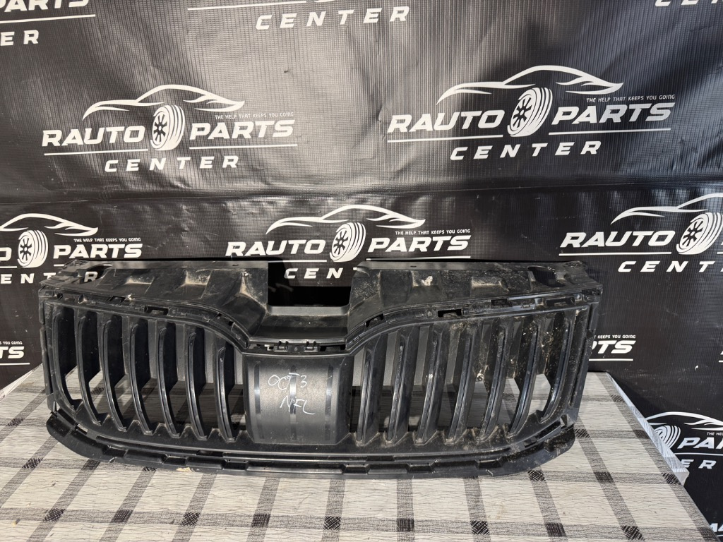 Grila centrala Skoda Octavia 3 Nonfacelift 2012/2013/2014/2015/2016