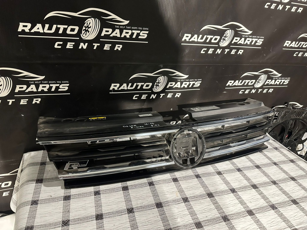 Grila centrala Volkswagen Tiguan R Line 2016/2017/2018/2019