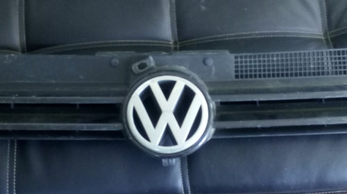 Grila centrala VW Golf 4