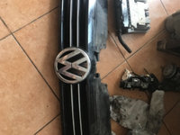 Grila cu emblema oem (cu defect la grila) VW Jetta 2012-2015 cod:5C6853653