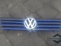 Grila cu emblema Volkswagen Polo (1999-2001)