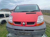 Grila cu semn Renault Trafic din 2005