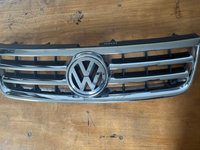 Grila fată VW Touareg 7L FL an 2007-20100