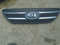 Grila fata kia cee.d