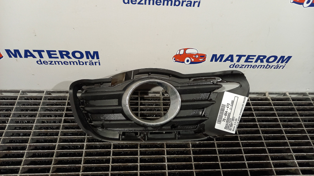 GRILA FATA MERCEDES C-CLASS C-CLASS 2.2 CDI - (2007 2011)