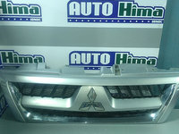 Grila fata, Mitsubishi Pajero