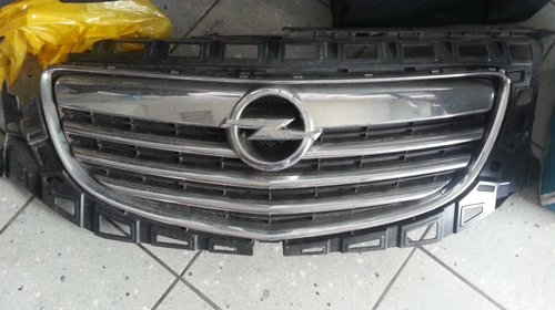 Grila fata opel insignia 2009