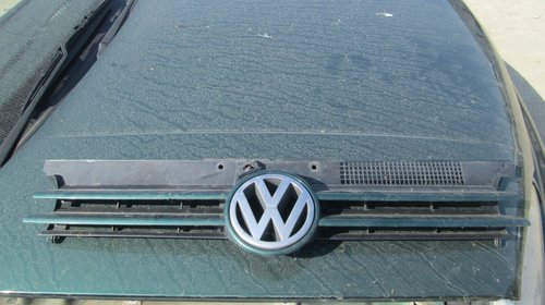 Grila fata pentru vw golf 4