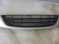 Grila fata radiator toyota avensis 2000 53111-05030-f