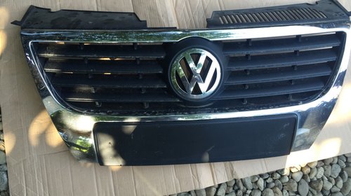 Grila fata Volkswagen Passat B6