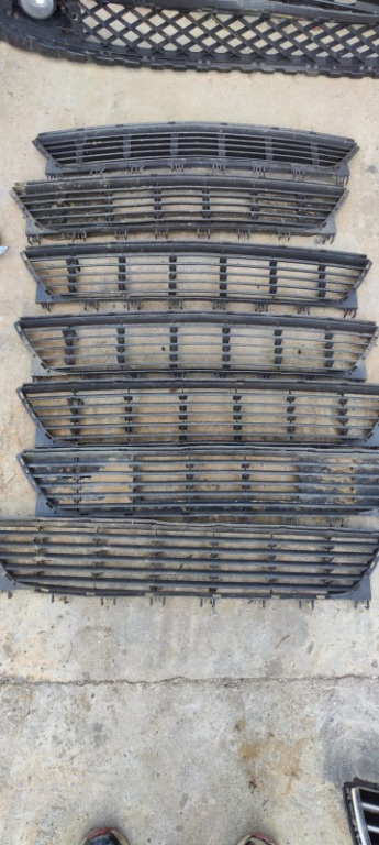 Grila inferioara dintre proiectoare, Opel Corsa C facelift 13120833