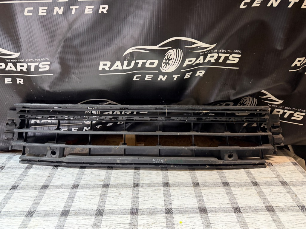 Grila inferioara Volkswagen Golf 8 2020/2021/2022/2023/2024