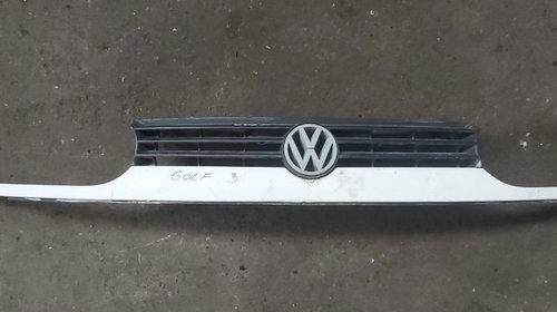 Grila Masca Centrala Capota motor VW Golf 3 / 1991-1997