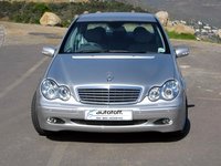 Grila Mercedes Benz C-Class W203 model Avantgarde