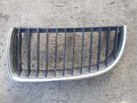 Grila (Nara ) radiator stânga BMW Seria 3 E90 2005 2009