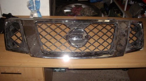 Grila nichelata completa Nissan Pathfinder/Navara 2005-2010