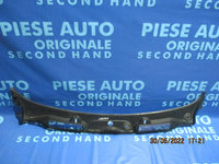 Grila parbriz BMW E90 2006; cod: 761964 (fisurata)