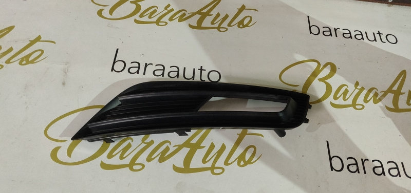 Grila proiector dreapta Audi A4 B8 an 2010-2012 co